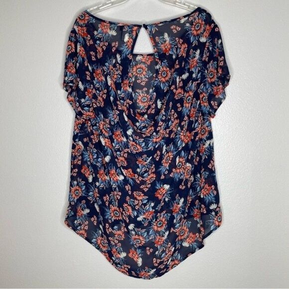 Torrid Women's Floral Chiffon Drape Back Blouse Top Size 1X - Picture 6 of 12